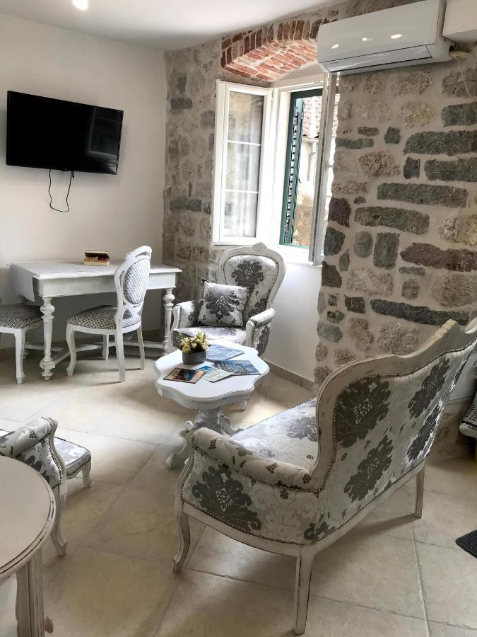 New Renovated Old Town Martiva Apartment Kotor Ngoại thất bức ảnh