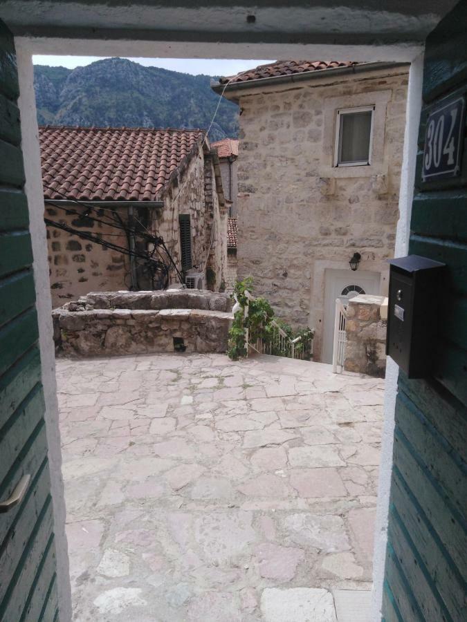 New Renovated Old Town Martiva Apartment Kotor Ngoại thất bức ảnh